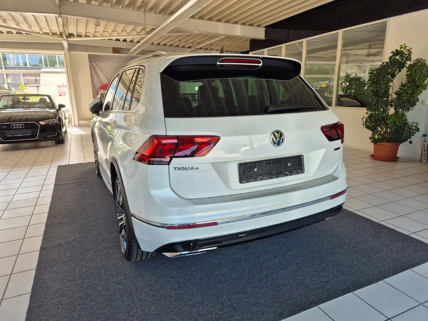 Volkswagen Tiguan Highline*4M*R-LINE*APP*SHZ*LED* Blanc - 2
