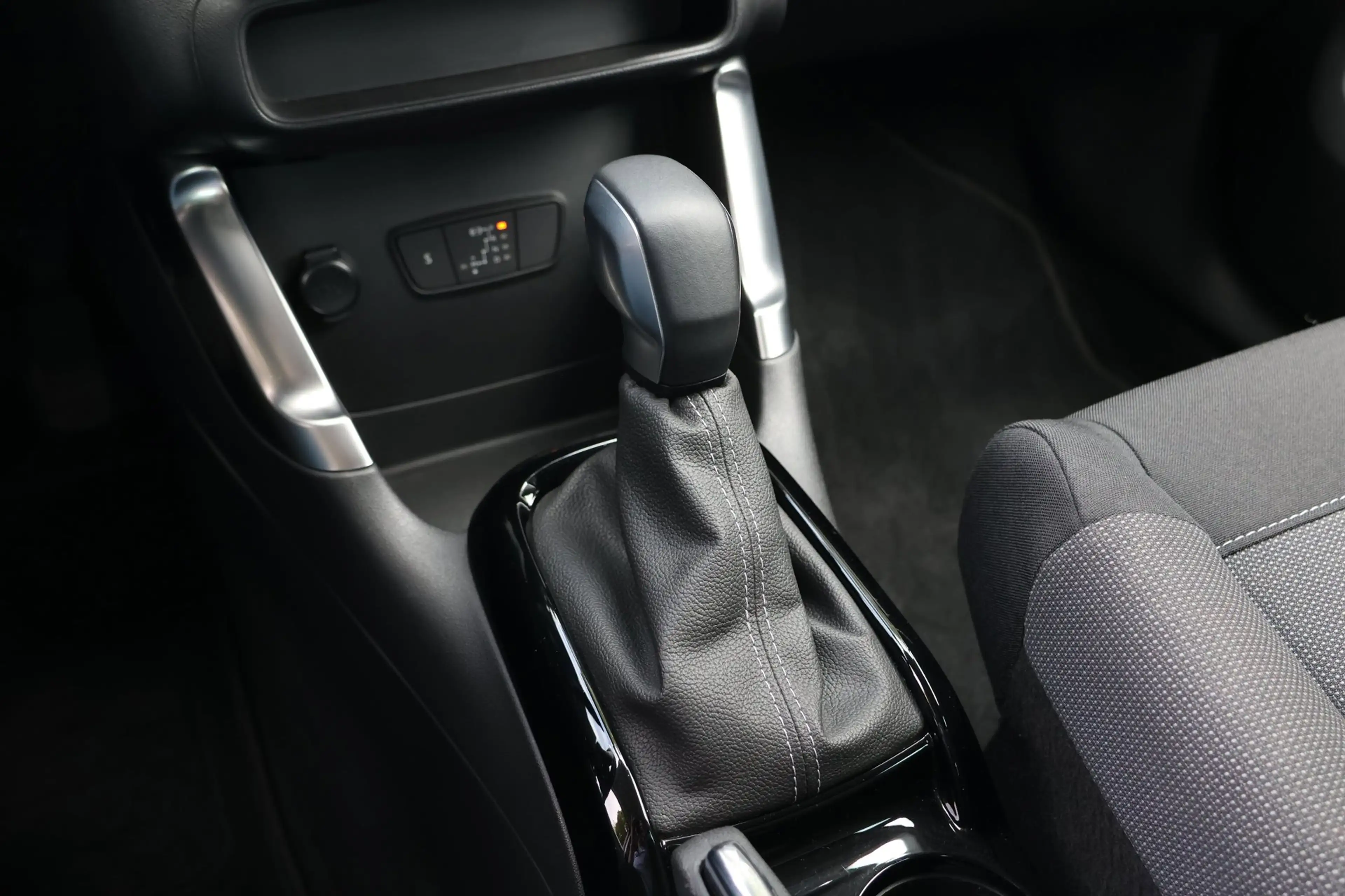 Citroen C3 Aircross 1.2 PureTech Feel | AUTOMAAT | CARPLAY | CLIMA | C — photo 19