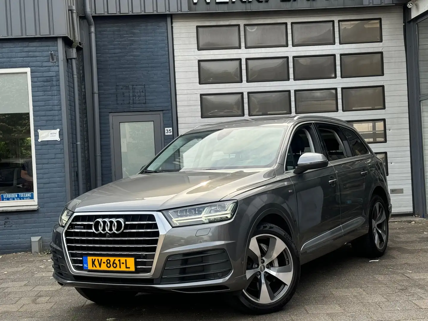 Audi Q7 3.0 TDI quattro Pro Line + 7P | Clima | Pano | N.A Grijs - 1