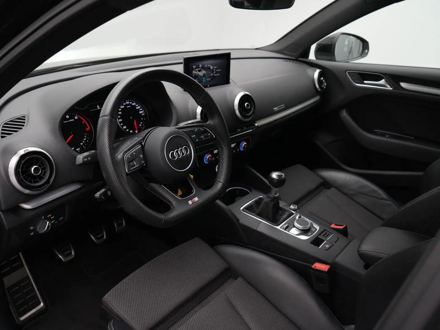 Audi A3 Limousine 30 TFSI 116 pk Sport S-Line Edition | Na Noir - 2