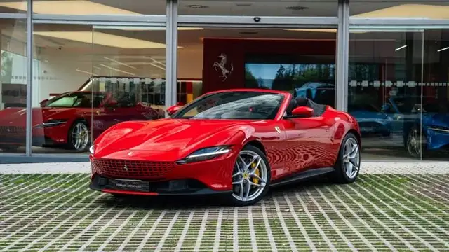 Ferrari Roma Spider