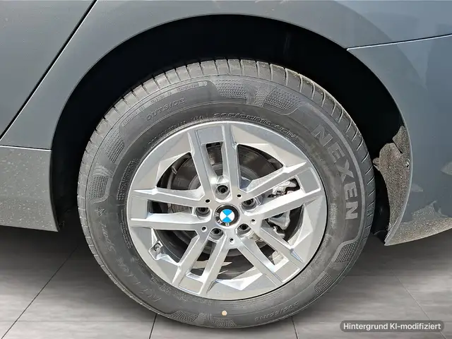 BMW 2 Series view 6