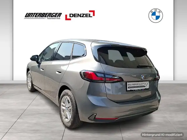 BMW 2 Series view 4