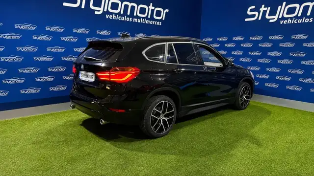 BMW X1 view 4