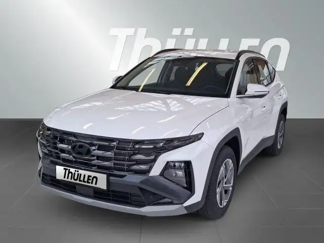 Hyundai Tucson view 3