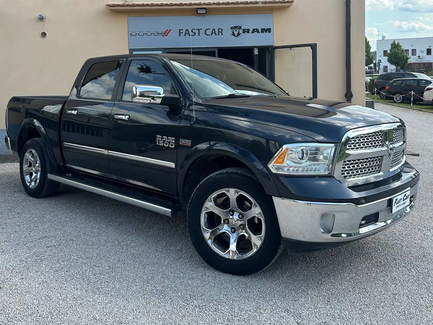 Dodge RAM Ram 1500 5.7 V8 Crew Cab  LaRamie GPL N1 Gris - 1