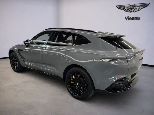 Aston Martin DBX view 4