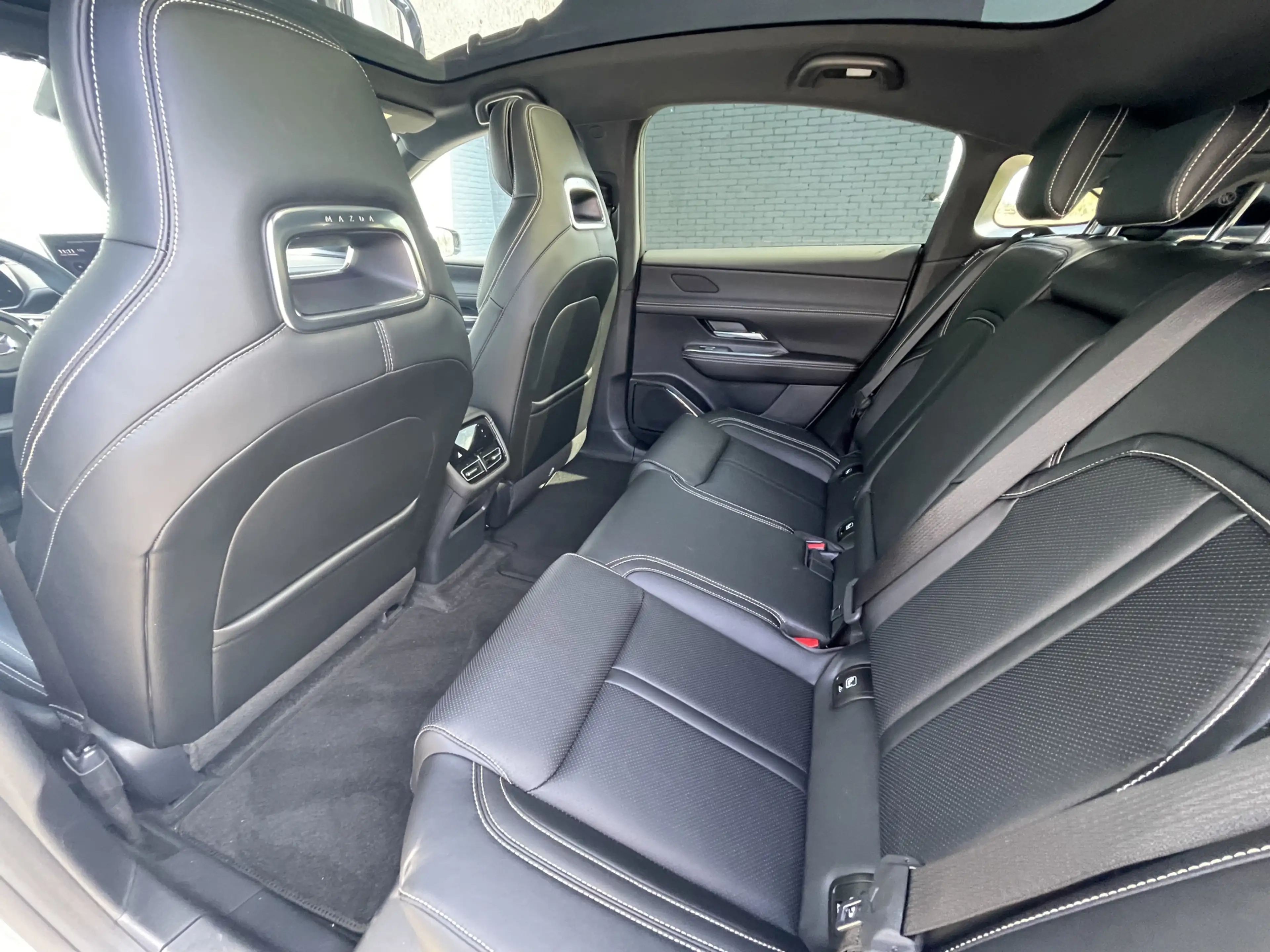 Mazda 6e Takumi Long Range 80 kWh | BLACK PACKAGE!! — photo 14