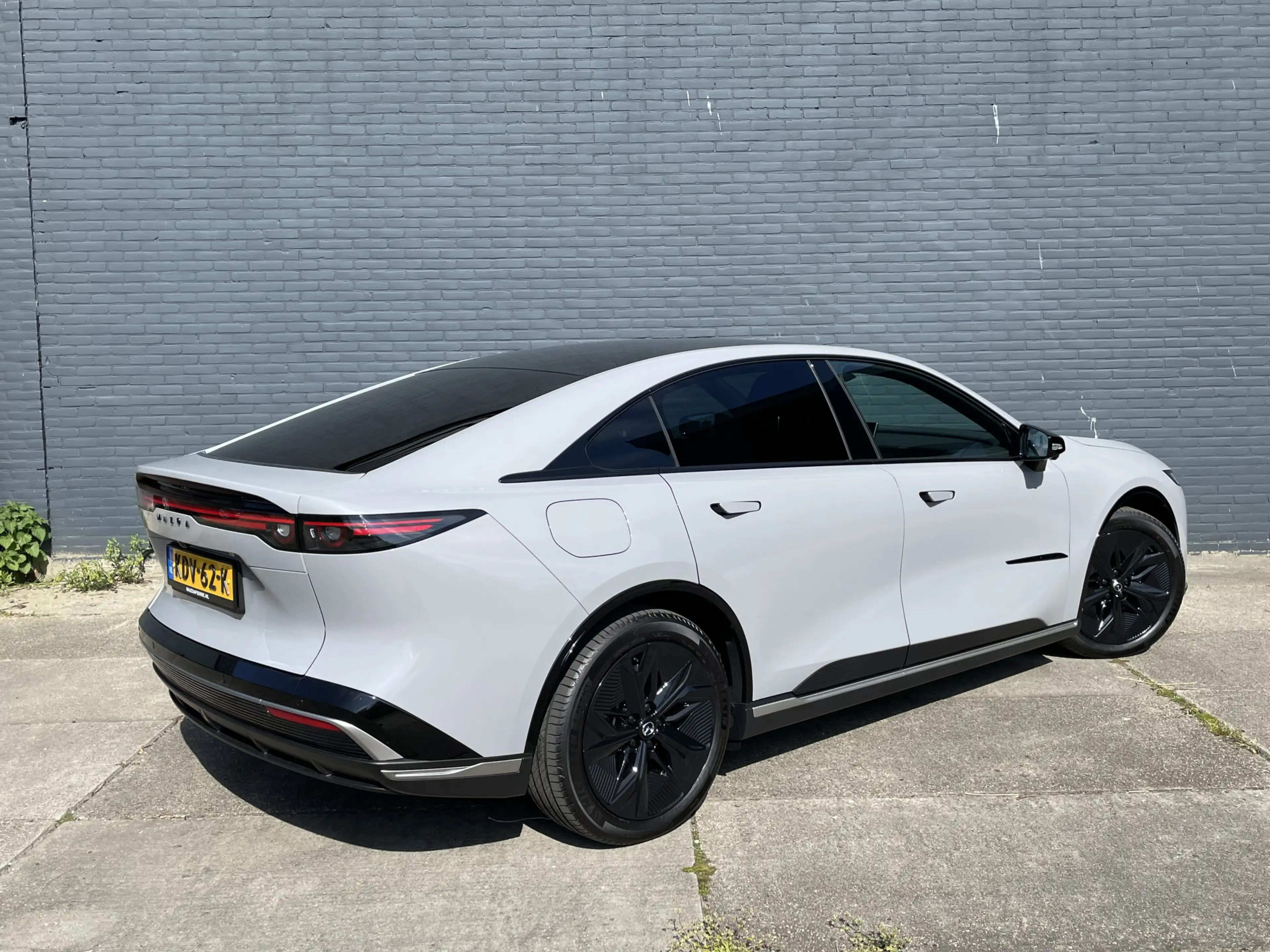 Mazda 6e Takumi Long Range 80 kWh | BLACK PACKAGE!! — photo 2