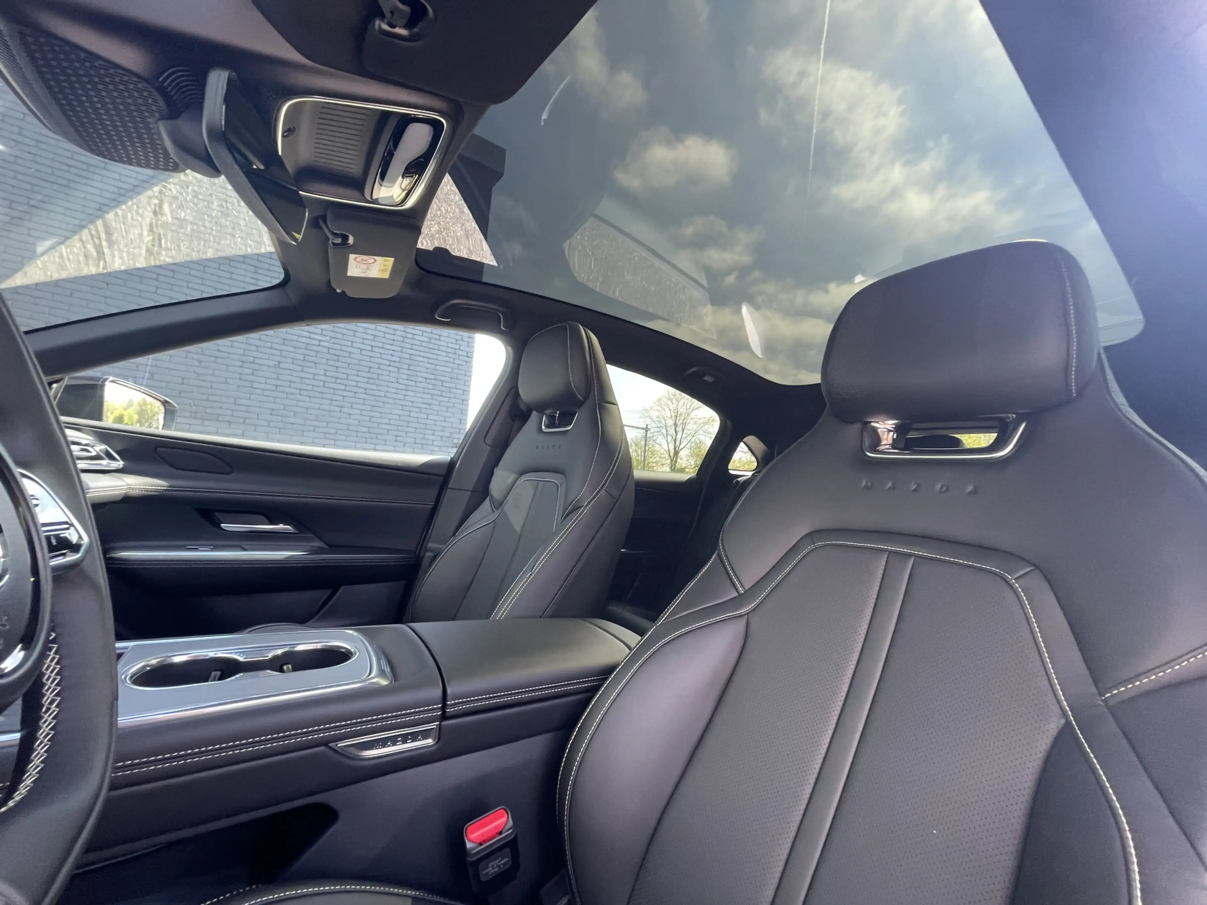Mazda 6e Takumi Long Range 80 kWh | BLACK PACKAGE!! — photo 13