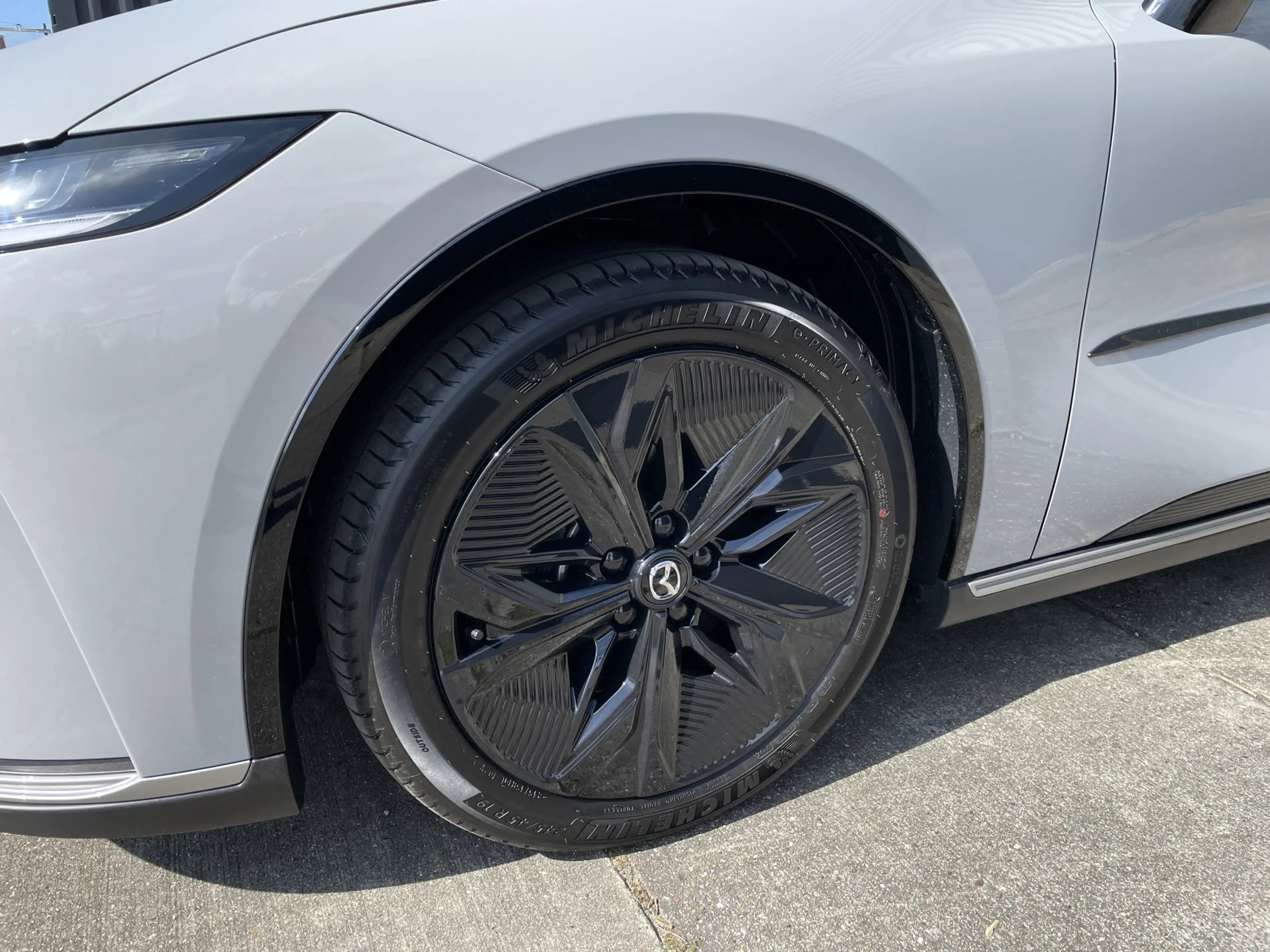 Mazda 6e Takumi Long Range 80 kWh | BLACK PACKAGE!! — photo 9