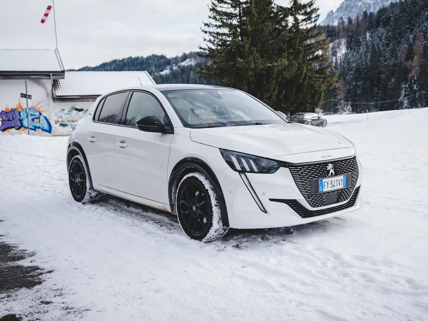 Peugeot 208 e- GT Blanc - 1