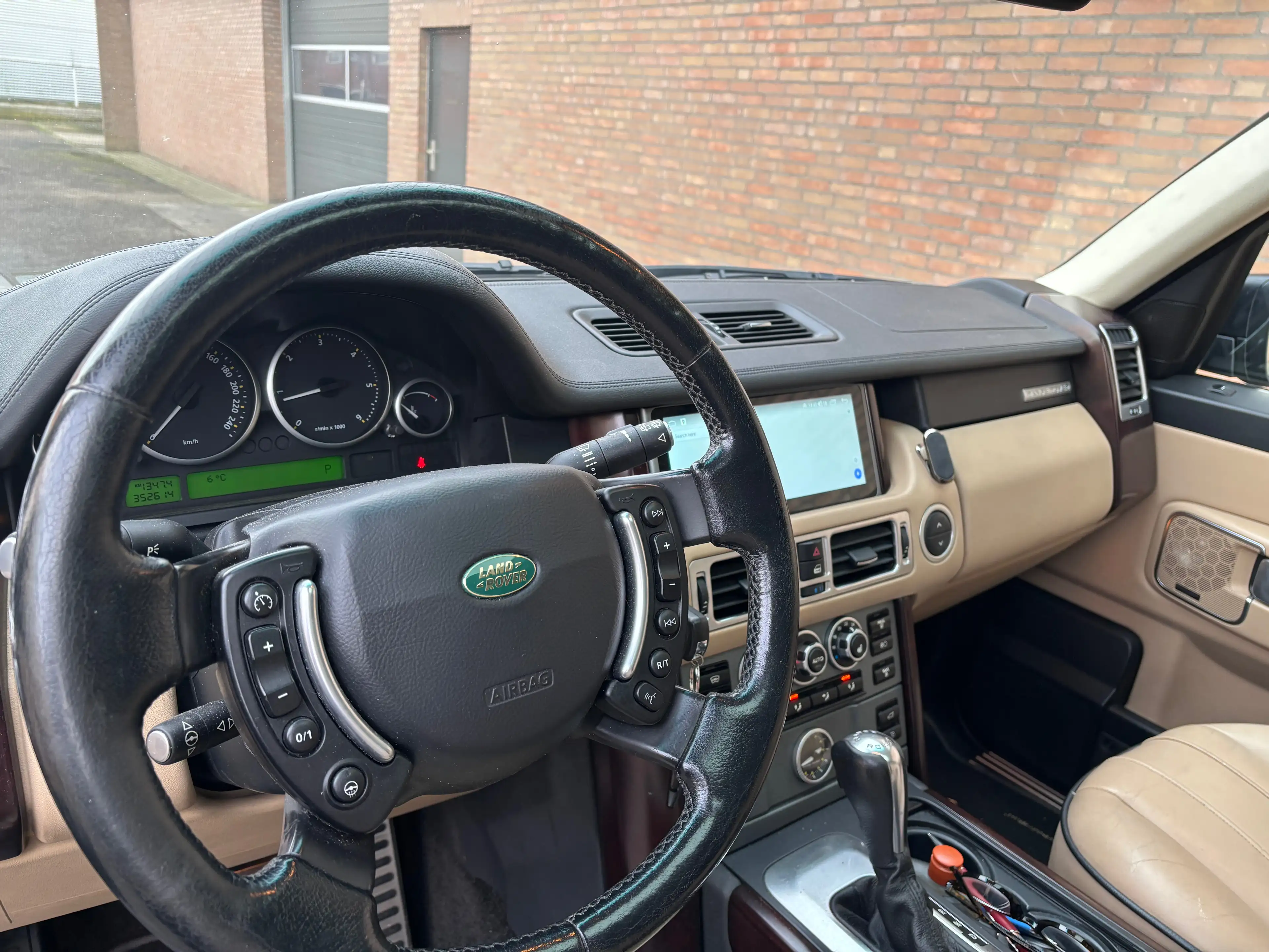 Land Rover Range Rover 3.8 — photo 4