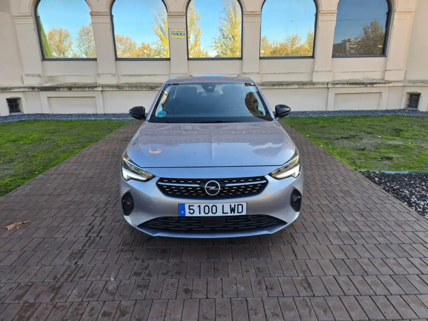 Opel Corsa 1.2T XHL MHEV S/S GS Aut. 100 Gris - 2