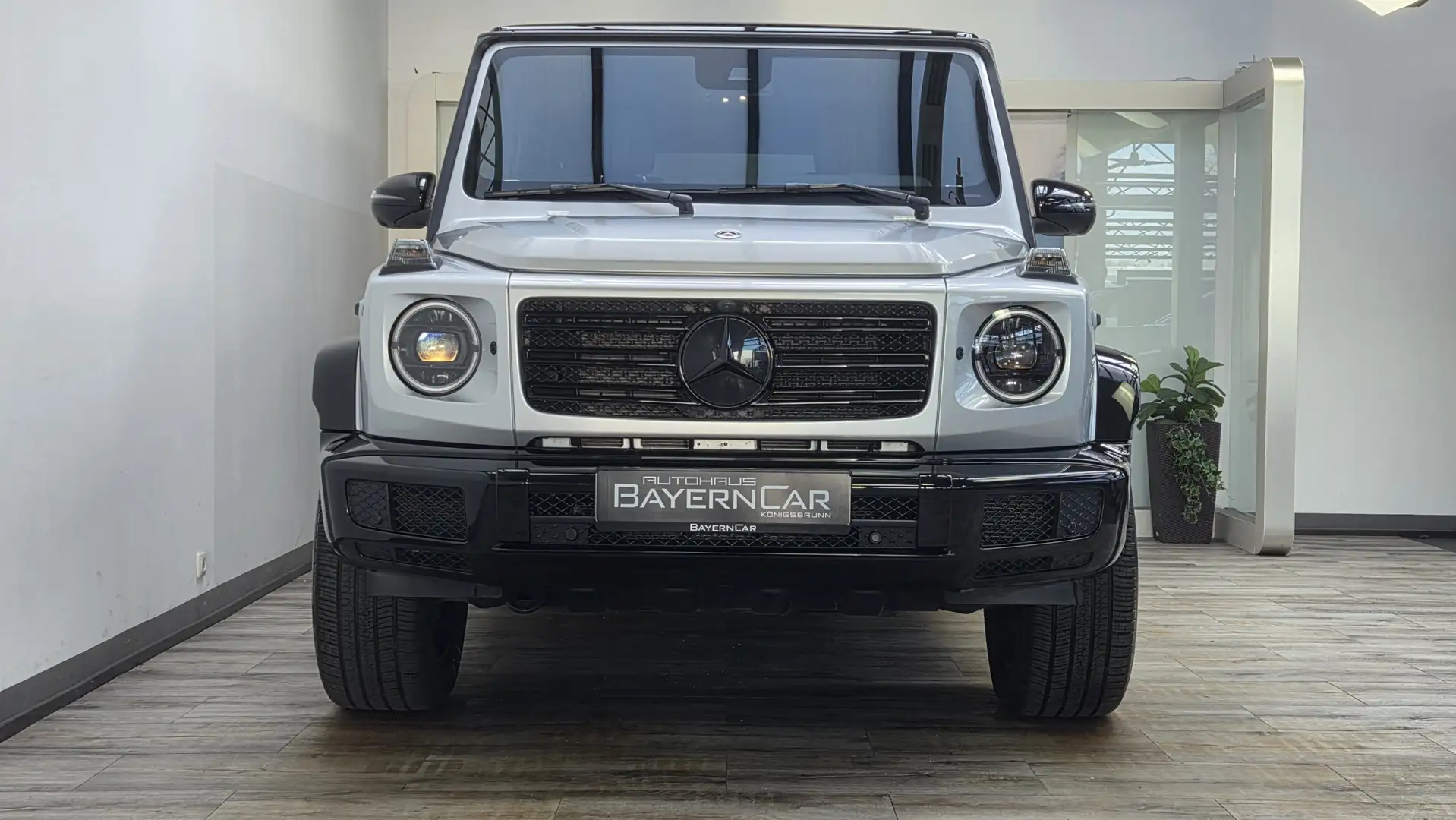 Mercedes-Benz G 500 AMG Night Standheizung Entertainment AHK Silber - 2