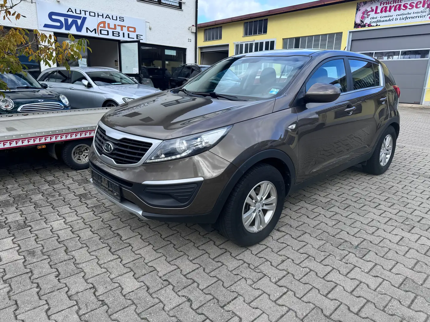 Kia Sportage Attract 2WD AHK 1850kg Beige - 2