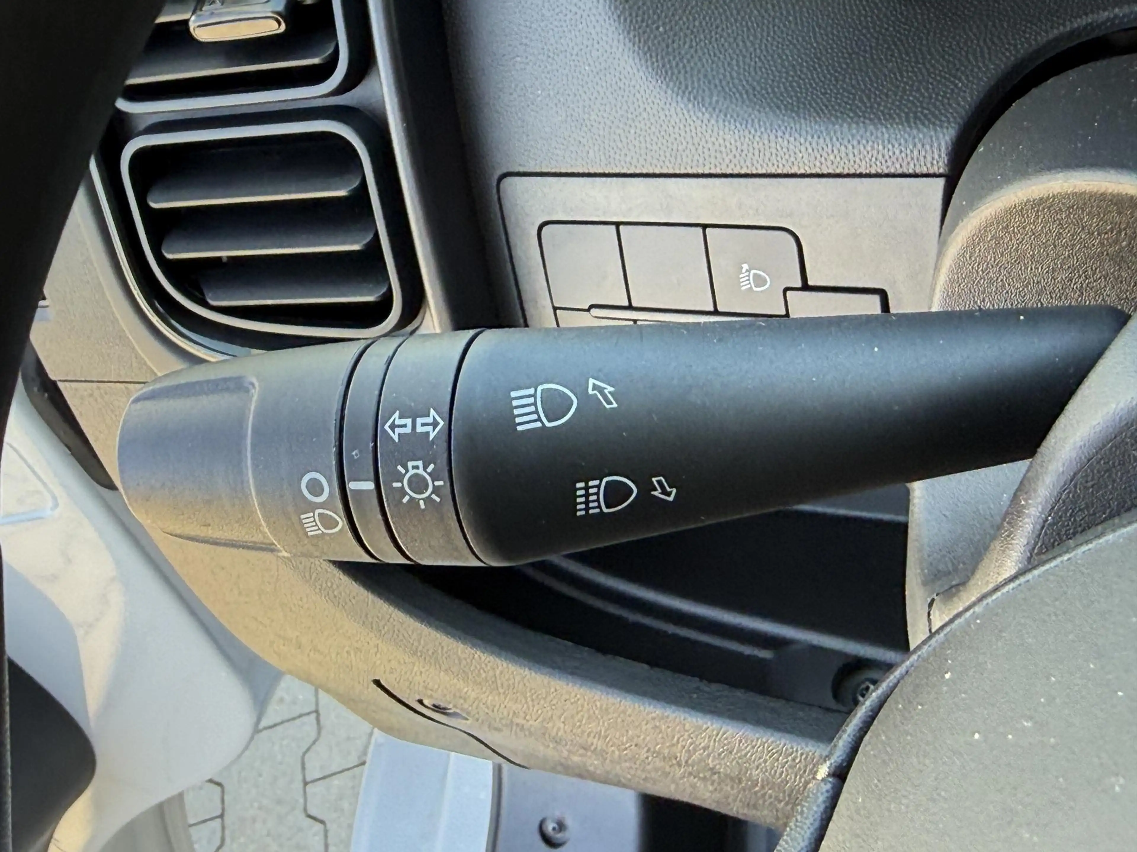 Fiat Ducato L3H2 3.5T Maxi 2.2 Diesel 103kW (140PS) Radio, ... — photo 9