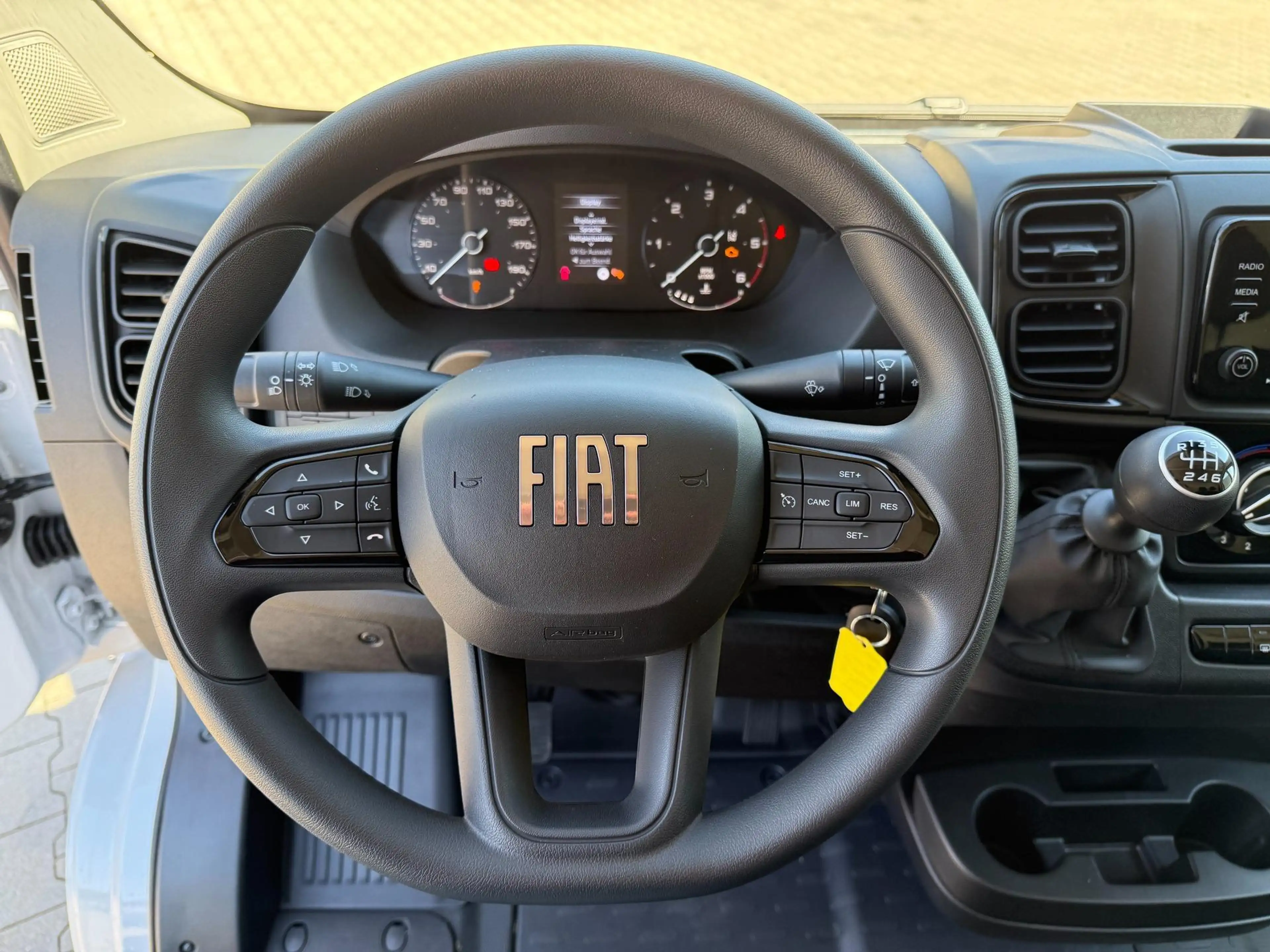 Fiat Ducato L3H2 3.5T Maxi 2.2 Diesel 103kW (140PS) Radio, ... — photo 5