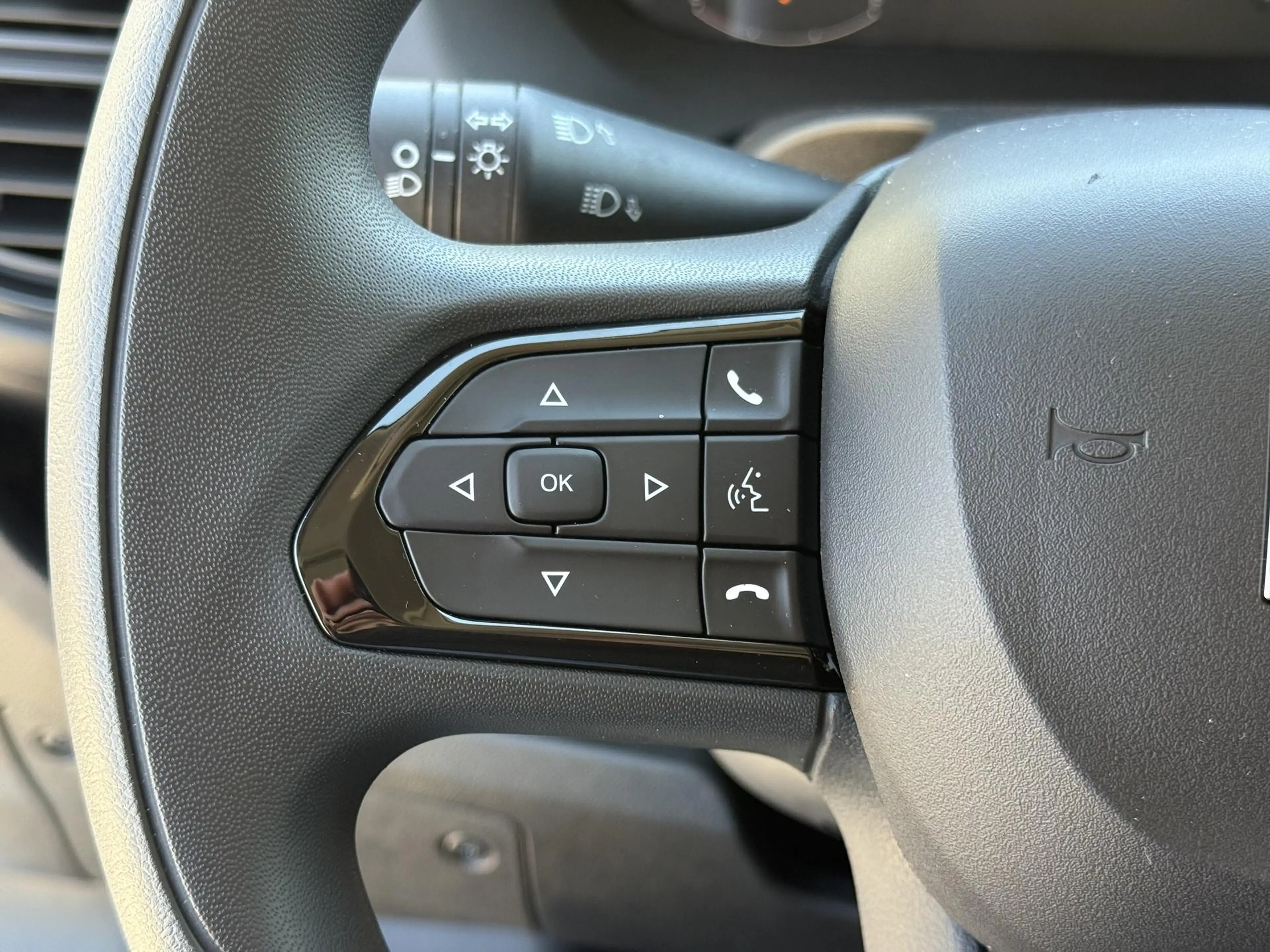 Fiat Ducato L3H2 3.5T Maxi 2.2 Diesel 103kW (140PS) Radio, ... — photo 7