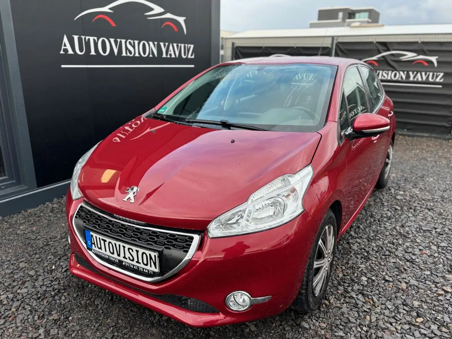 Peugeot 208 Active Rosso - 1