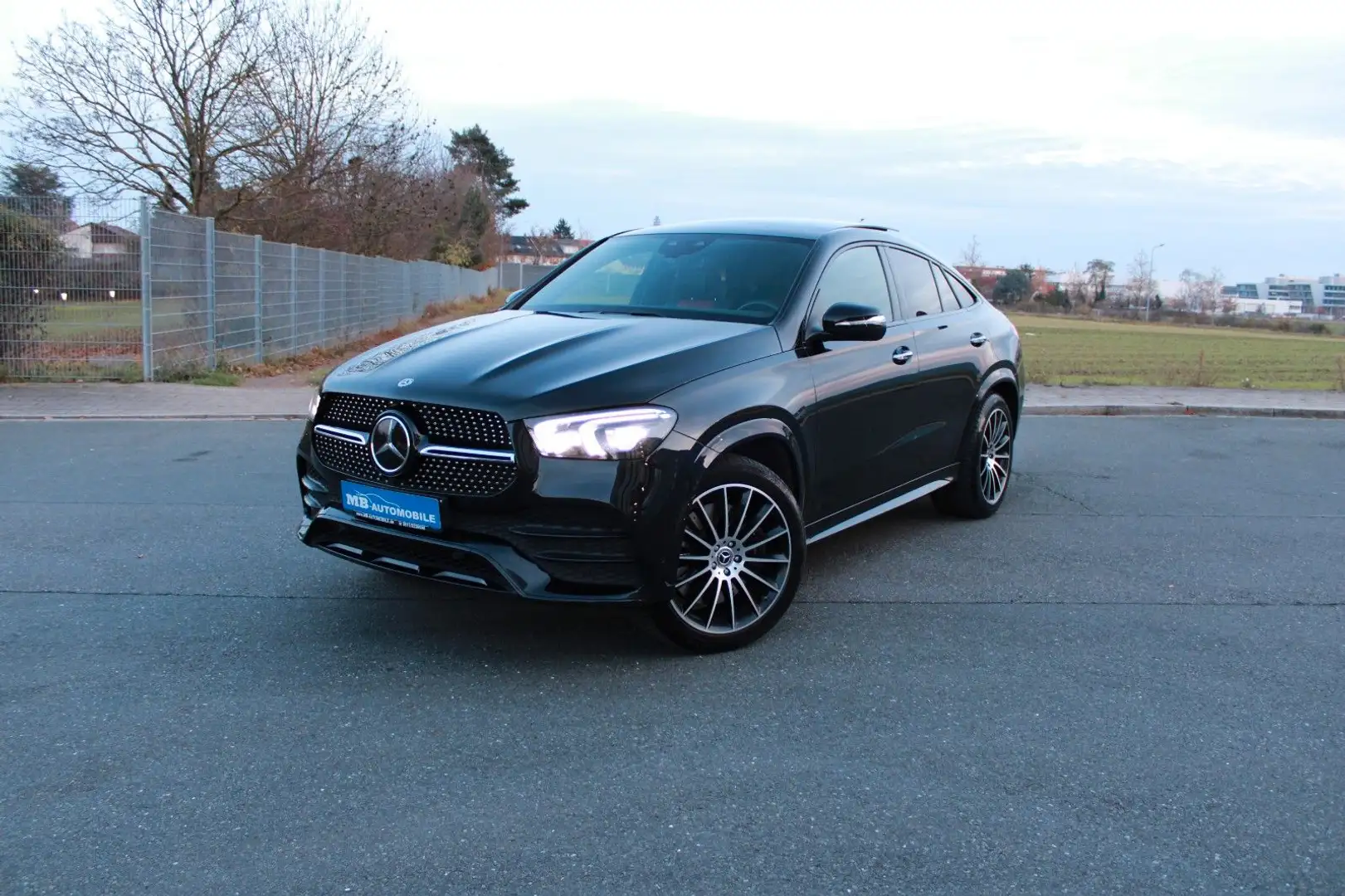 Mercedes-Benz GLE 400 d 4Matic Coupe AMG Line Pano 21"Alu Keyle Negru - 1