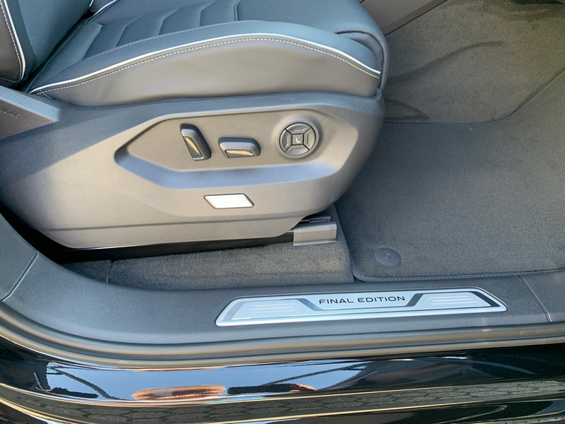 Volkswagen Touareg R-Line Final Edition Estoril 22Zoll Standhzg AHK — photo 15