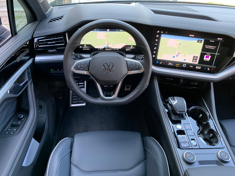Volkswagen Touareg R-Line Final Edition Estoril 22Zoll Standhzg AHK — photo 2