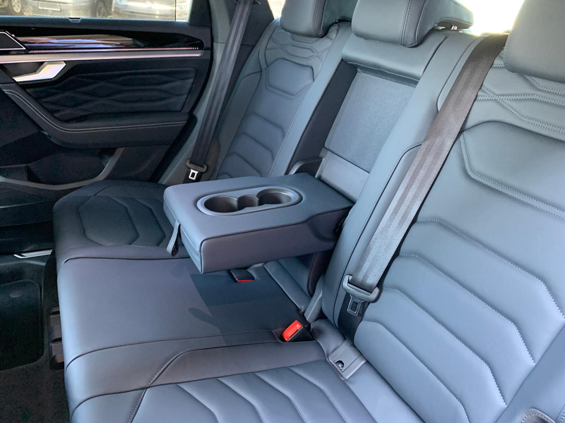 Volkswagen Touareg R-Line Final Edition Estoril 22Zoll Standhzg AHK — photo 16