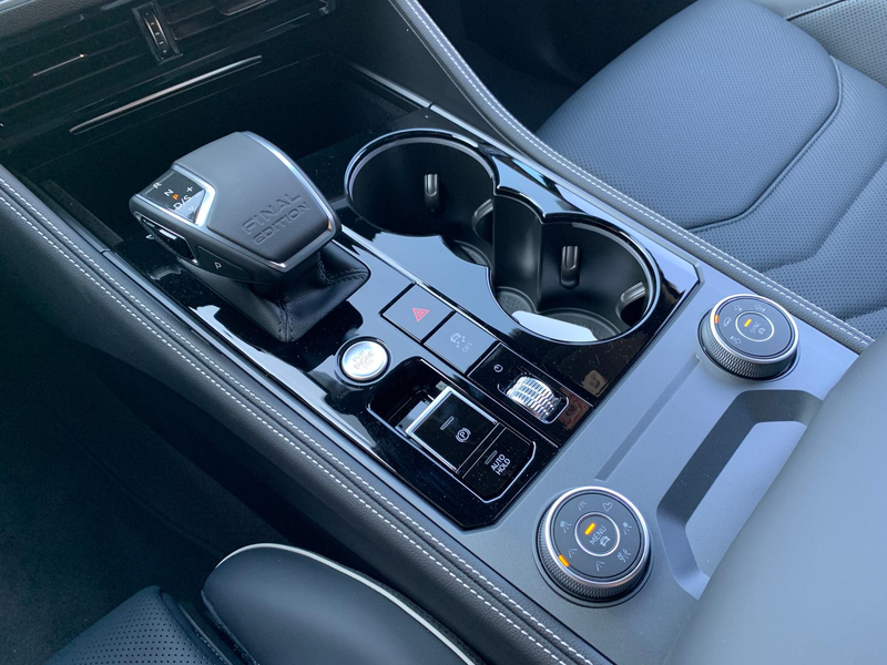 Volkswagen Touareg R-Line Final Edition Estoril 22Zoll Standhzg AHK — photo 11