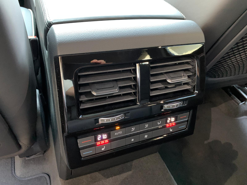 Volkswagen Touareg R-Line Final Edition Estoril 22Zoll Standhzg AHK — photo 25