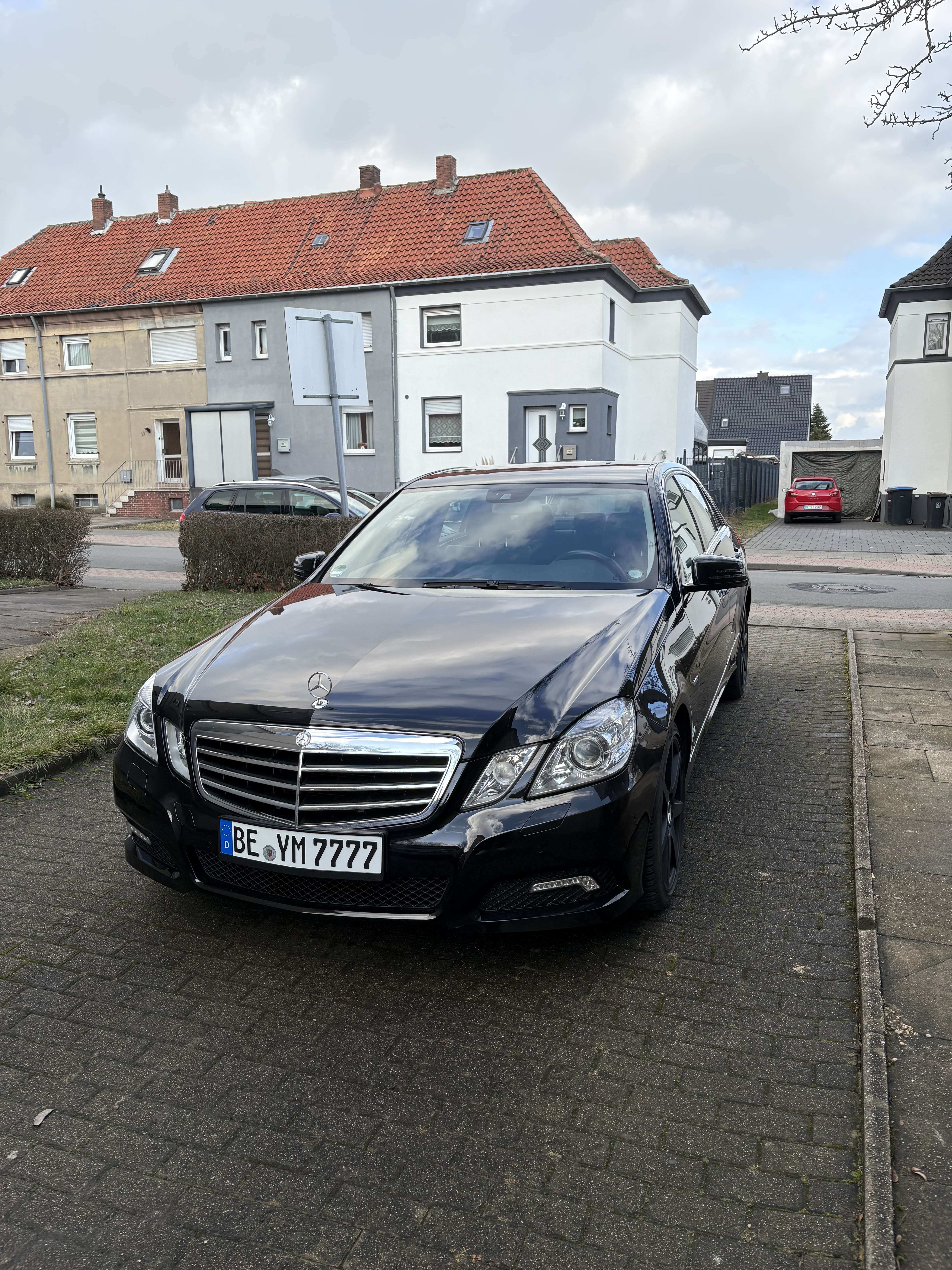 Second hand Mercedes Benz E-Class 