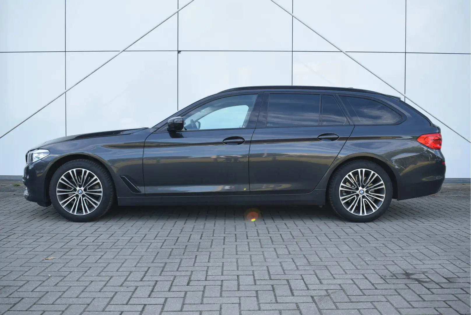 BMW 520 5 Serie Touring 520i High Executive Sport Line Aut Gris - 2