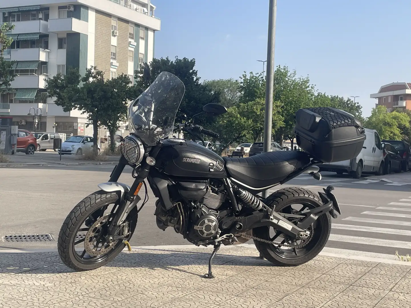 Ducati Scrambler ICON 800 SILVER ICE - 1