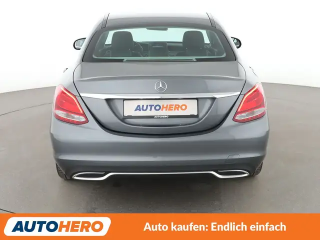 Mercedes-Benz C-Class view 5