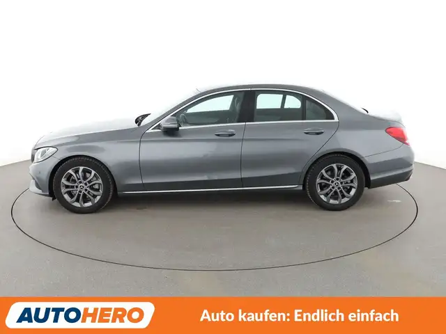 Mercedes-Benz C-Class view 3