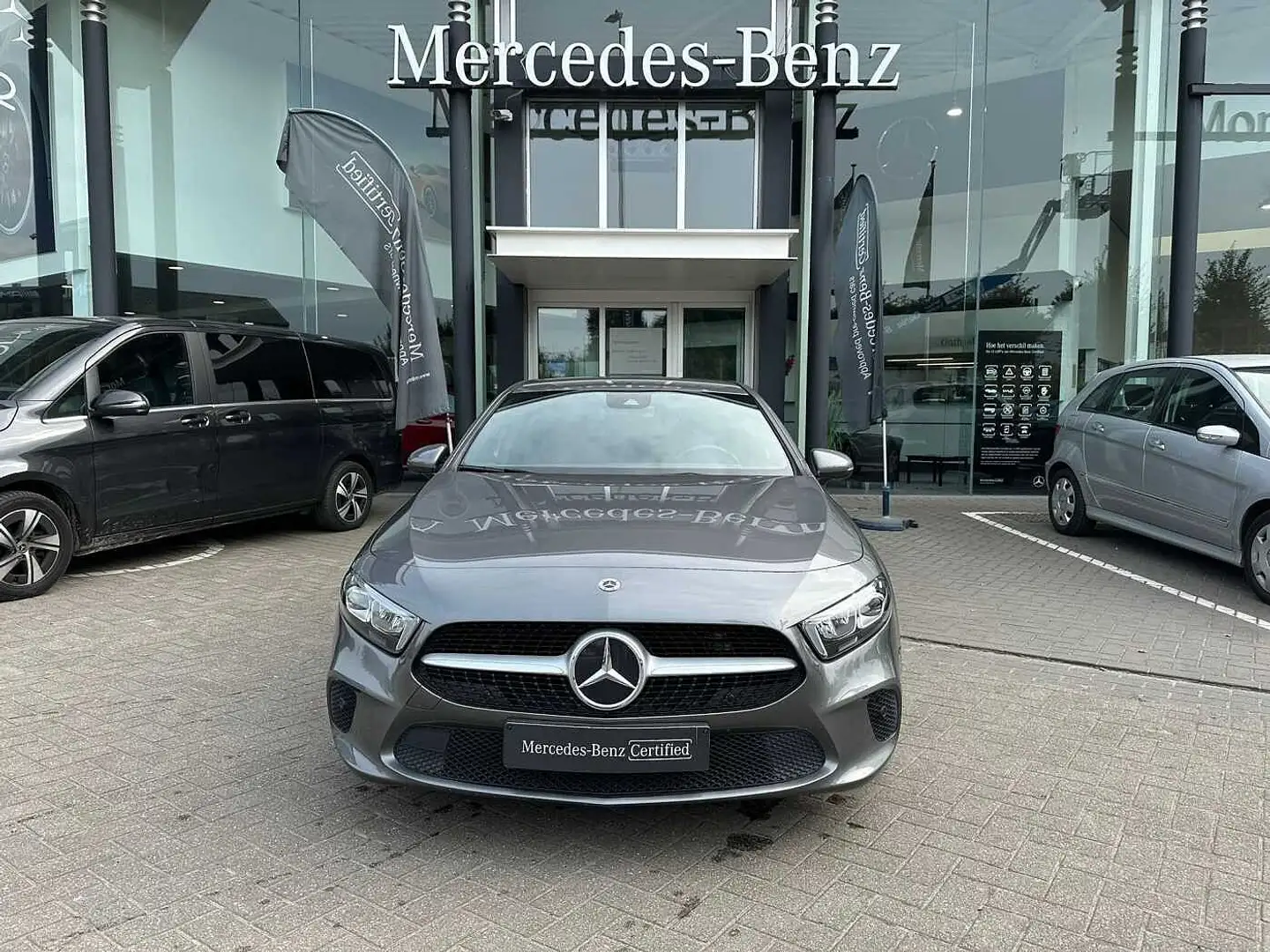 Mercedes-Benz A 180 d Gris - 2