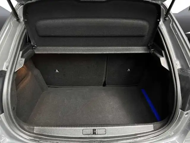 Peugeot 208 view 7