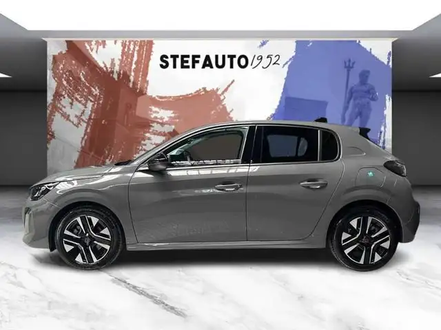 Peugeot 208 view 4