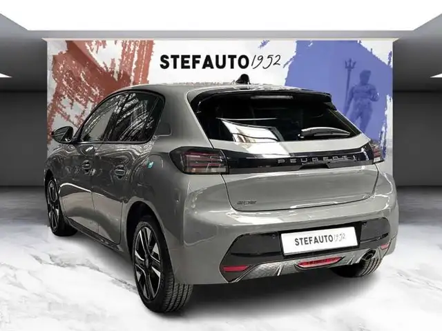 Peugeot 208 view 5