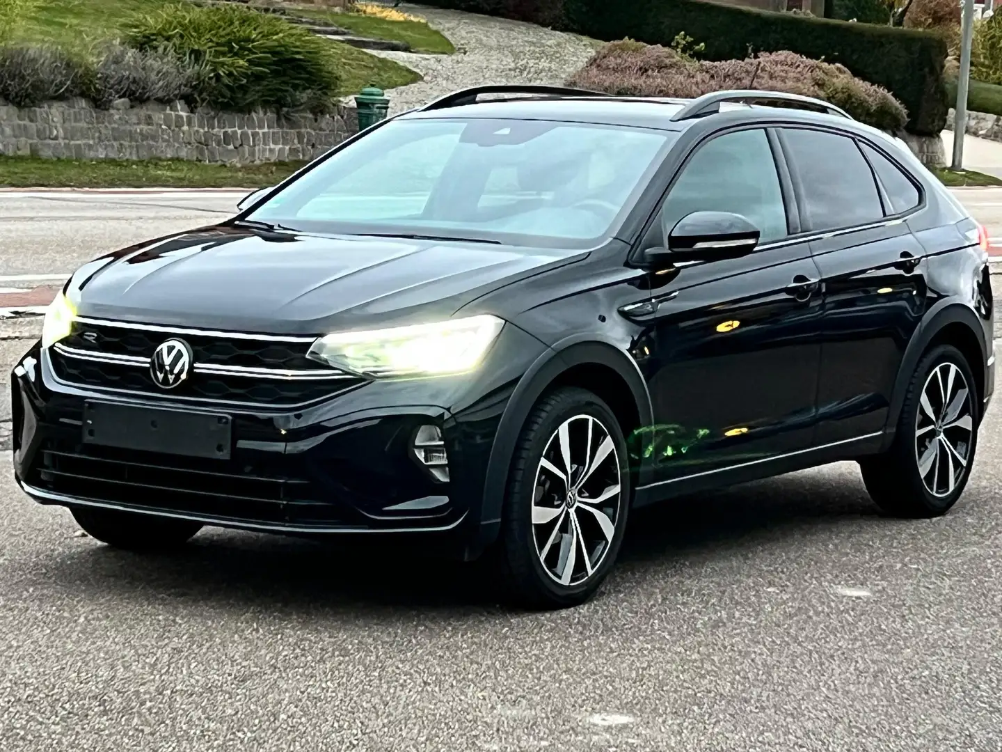 Volkswagen Taigo Taigo AUTOMAAT 1.0 TSI OPF DSG R-Line NW STAAT Noir - 1