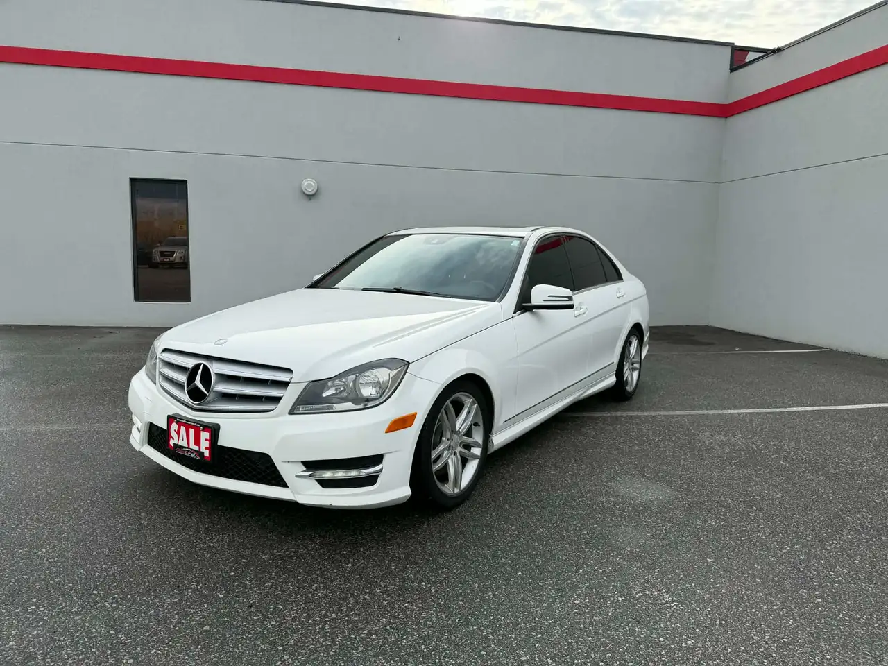 Mercedes-Benz C-Class снимка Mercedes-Benz C-Class