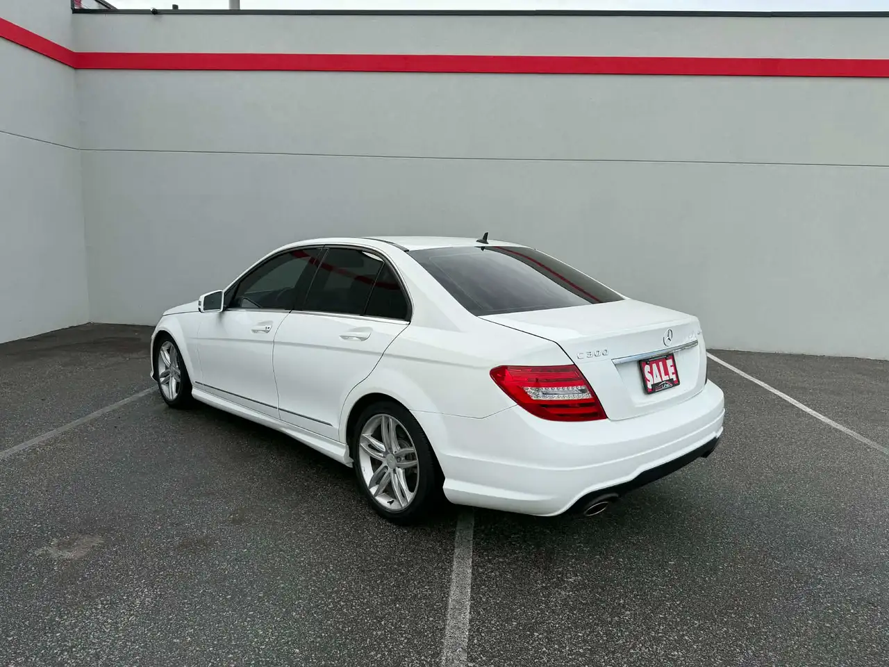 Mercedes-Benz C-Class снимка Mercedes-Benz C-Class