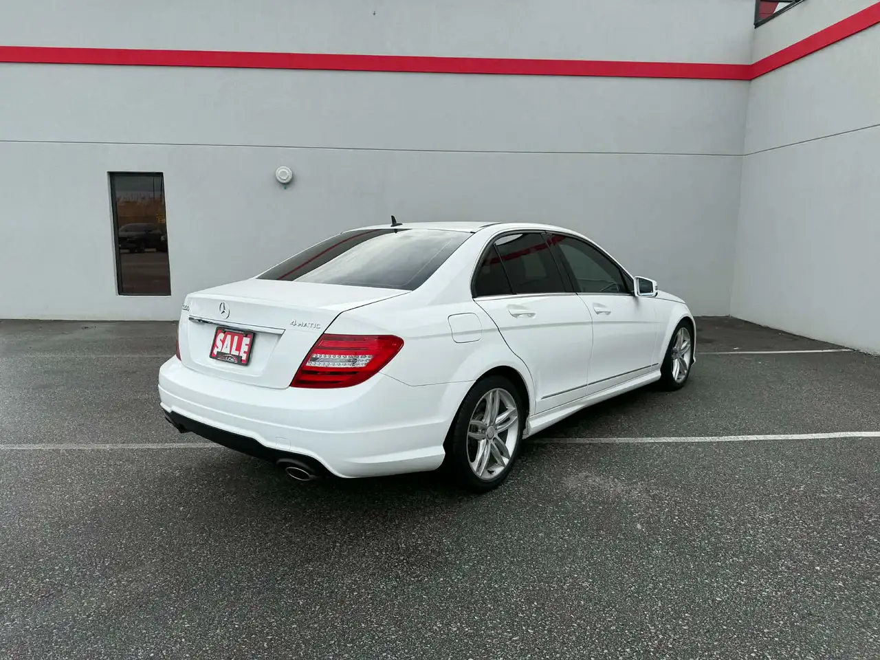 Mercedes-Benz C-Class снимка Mercedes-Benz C-Class