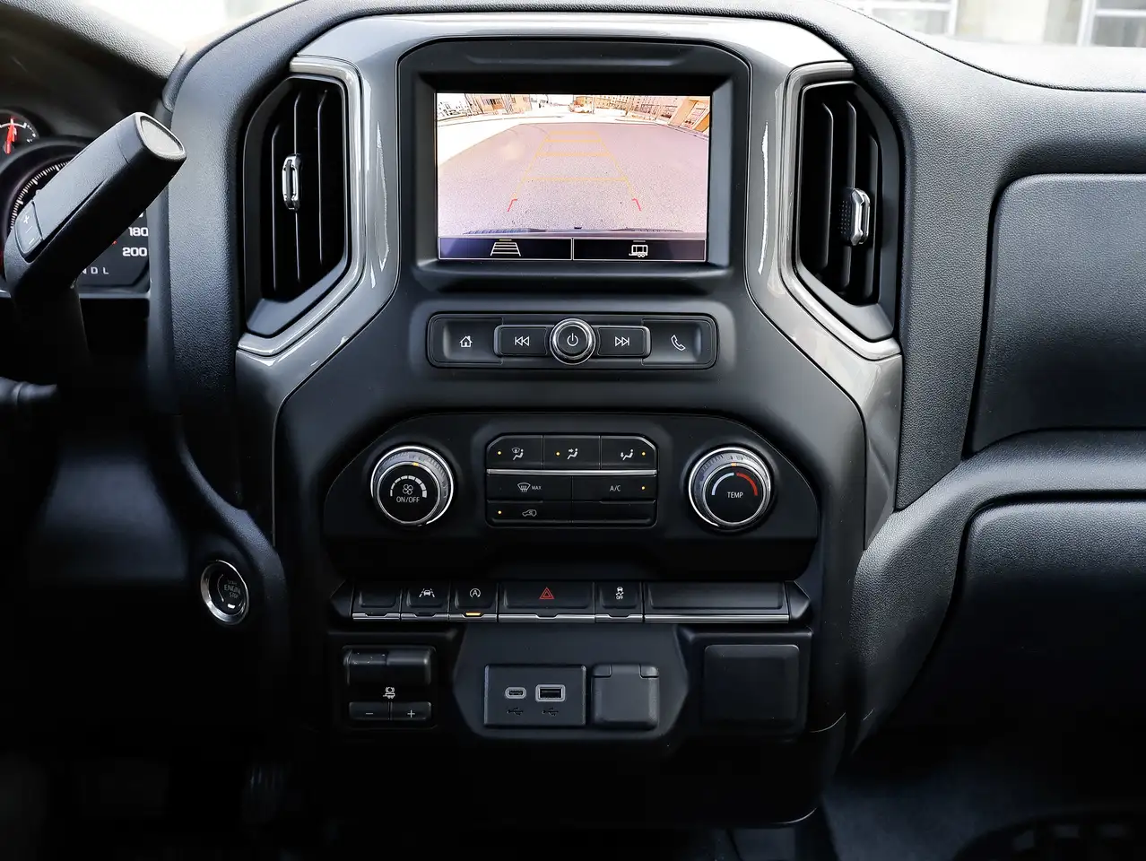 Chevrolet Silverado 1500 снимка Chevrolet Silverado 1500