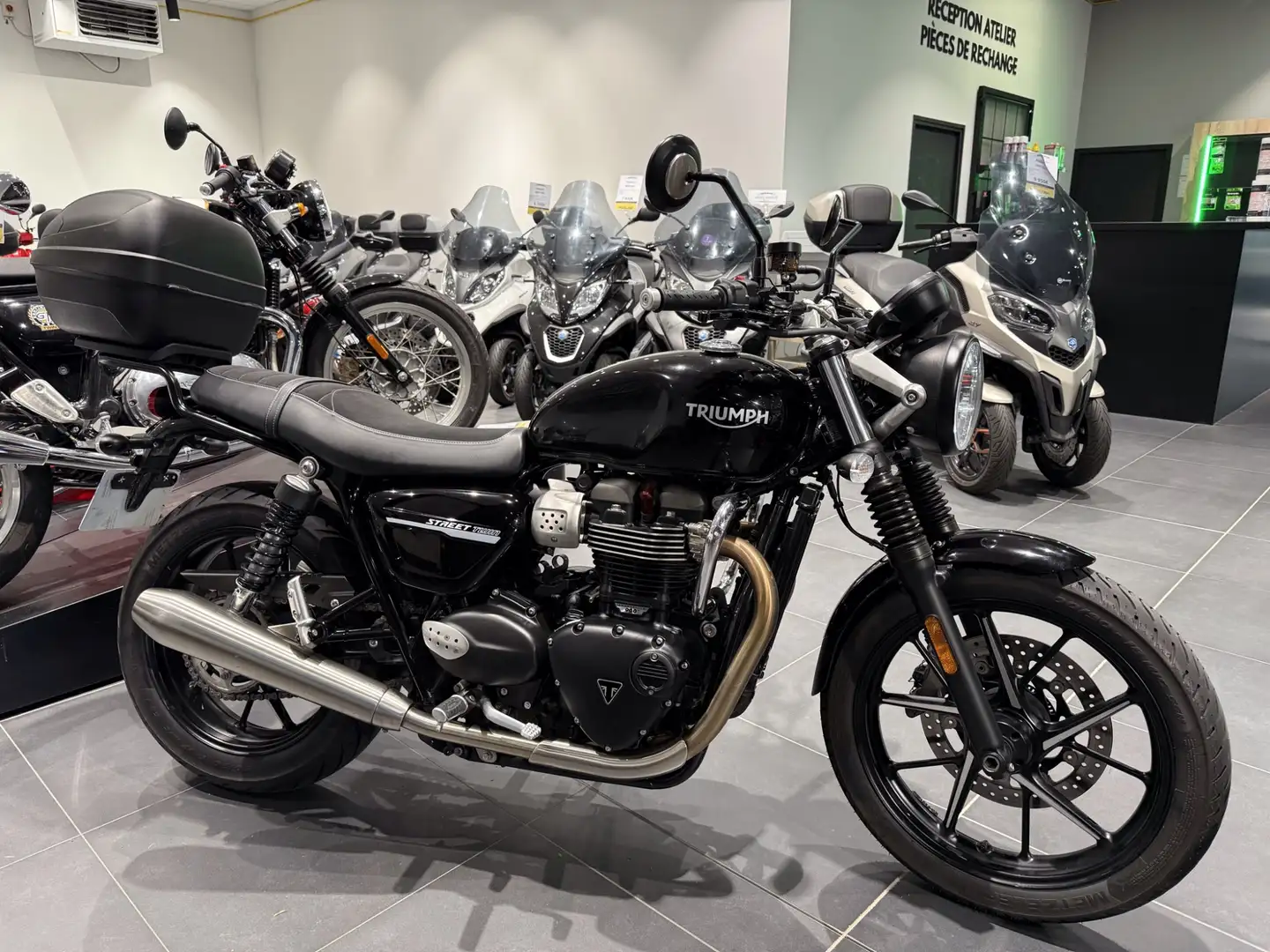 Triumph Street Twin Noir - 2