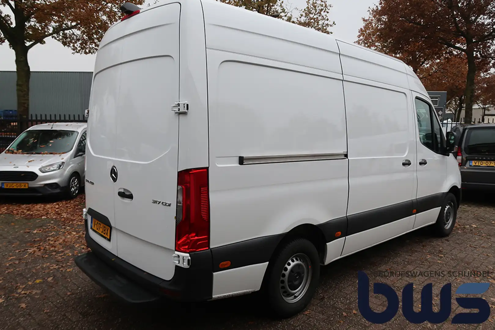 Mercedes-Benz Sprinter 317 1.9 CDI L2H2 RWD Navi / Clima / Automaat / Cru Blanc - 2