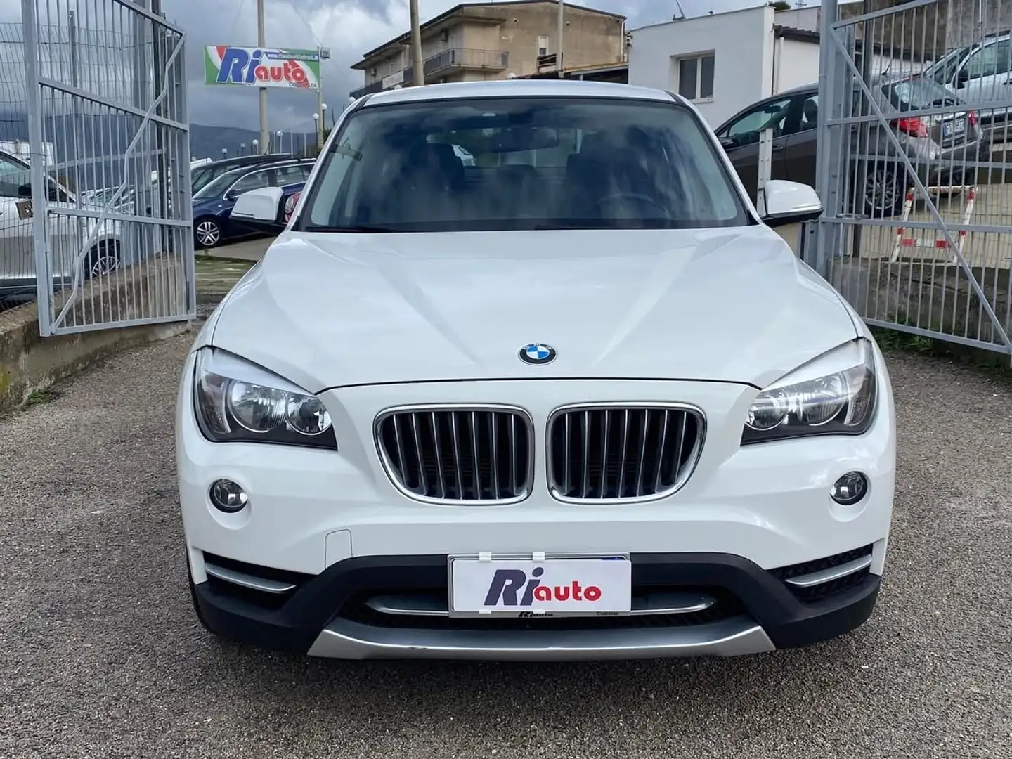 BMW X1 xdrive 118d xline - 1