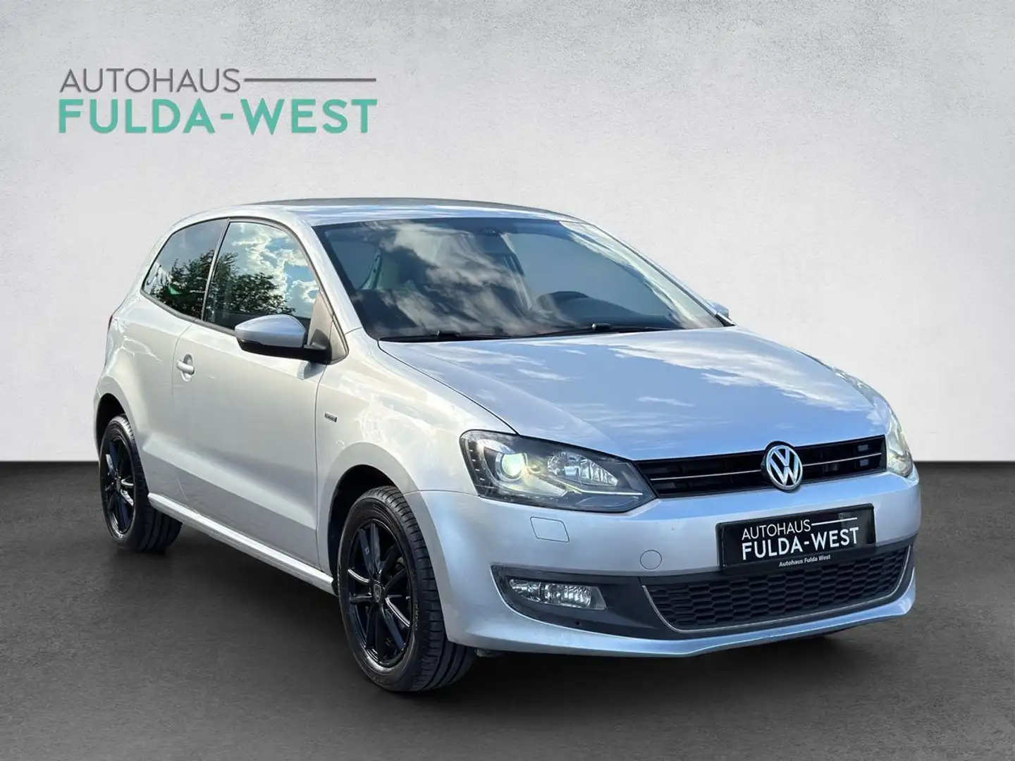 Volkswagen Polo 1.6 TDI DSG Life Bi-Xenon Klimaau Navi Shz Silber - 2