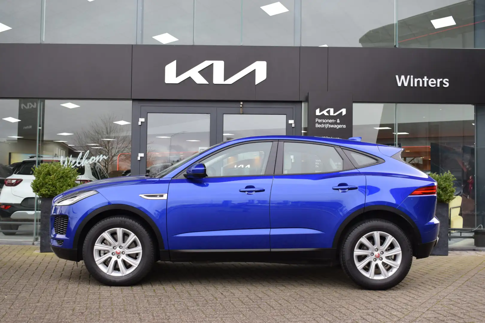 Jaguar E-Pace 2.0 P200 AWD R-Dynamic S | 360° Camera | Navigatie Bleu - 2
