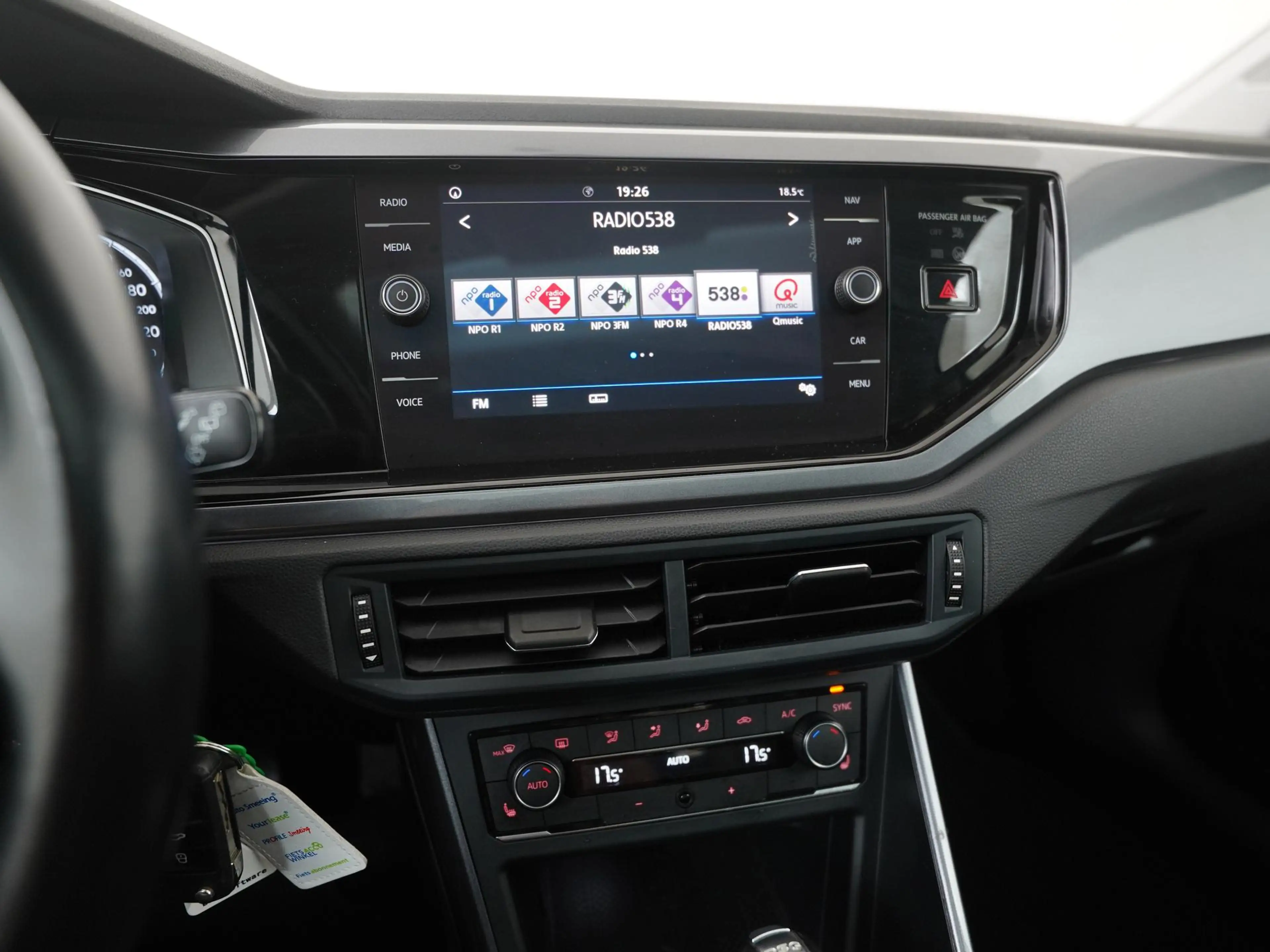 Volkswagen Polo 1.5 TSI R-Line DSG | Schuifdak | Navigatie | 17" P — photo 10